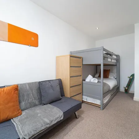 Number One - Stones Court-2